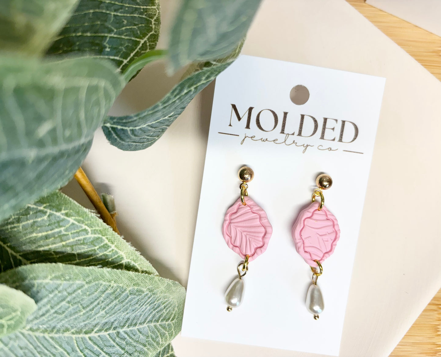 the Kate pearl dangle