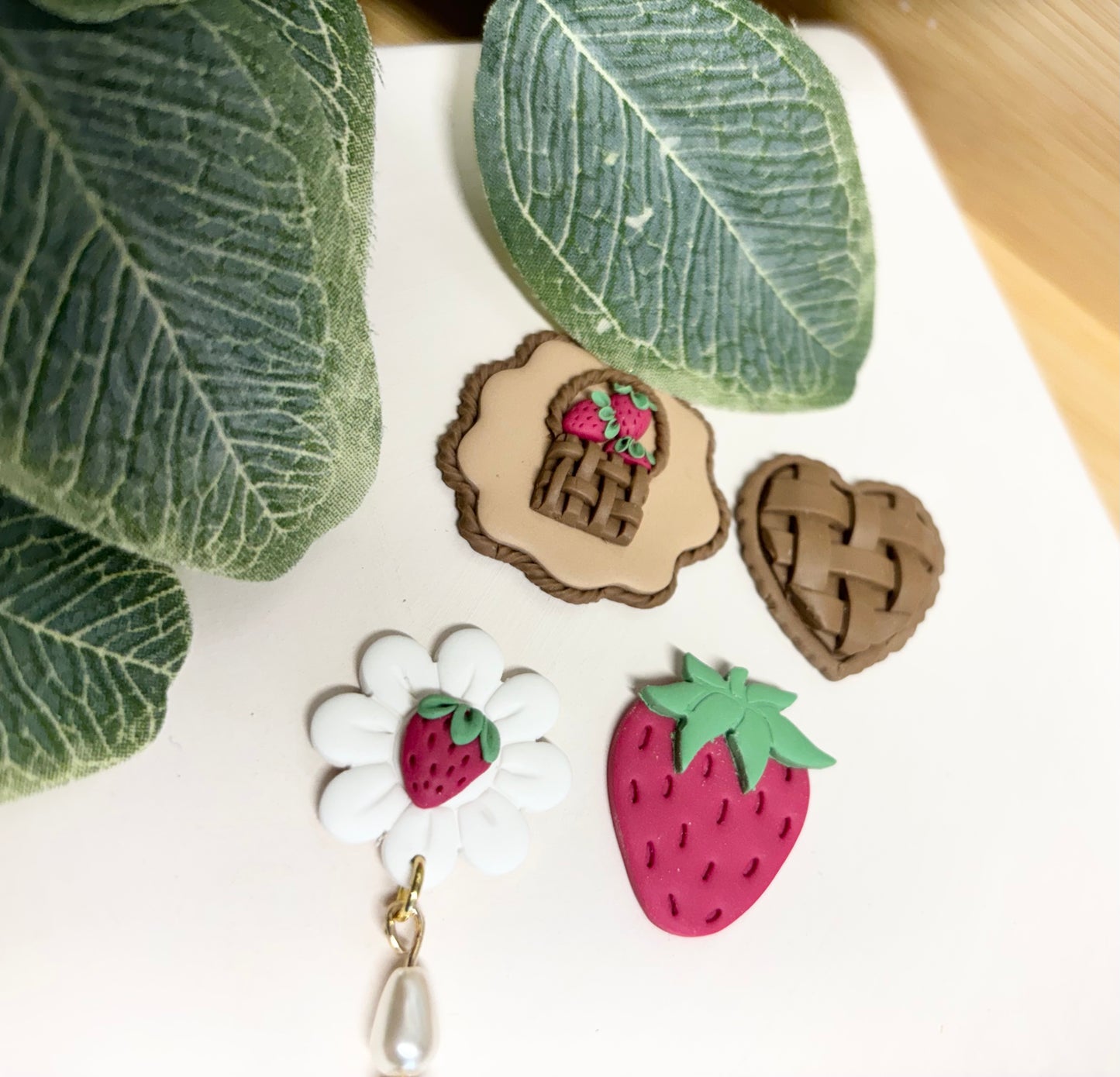 strawberry pickin’ magnet pack