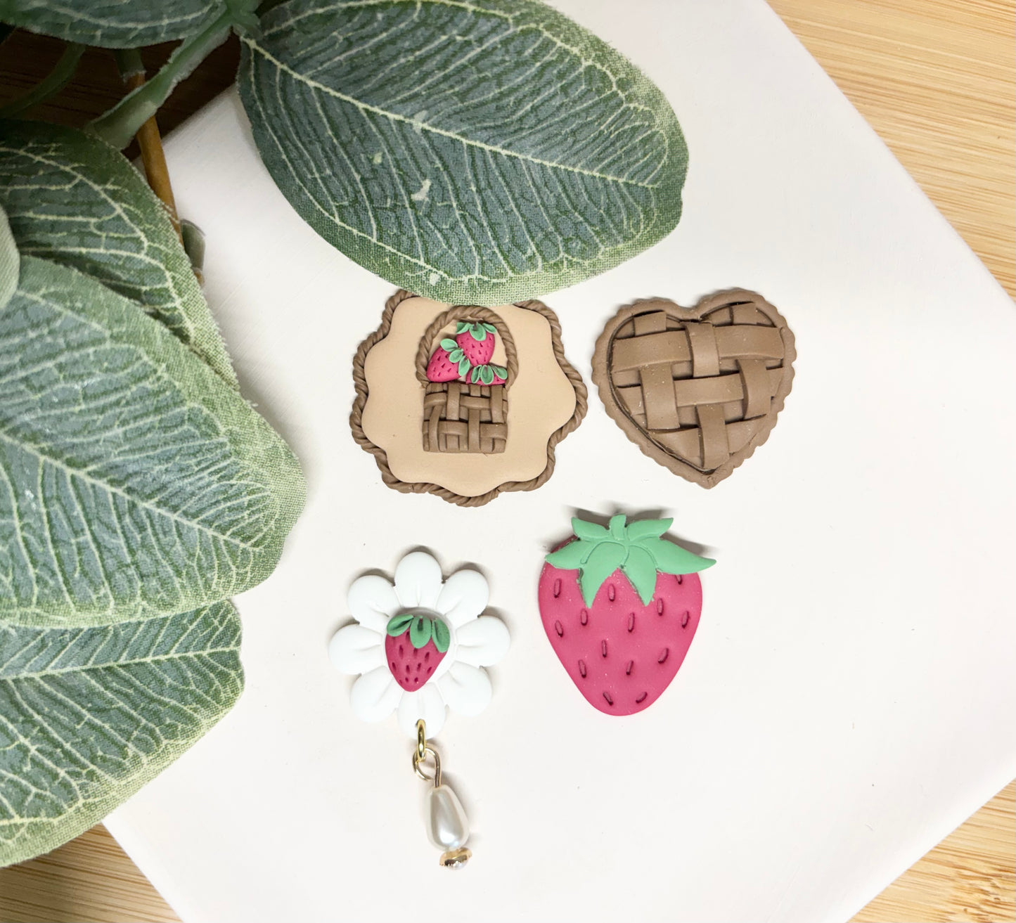 strawberry pickin’ magnet pack